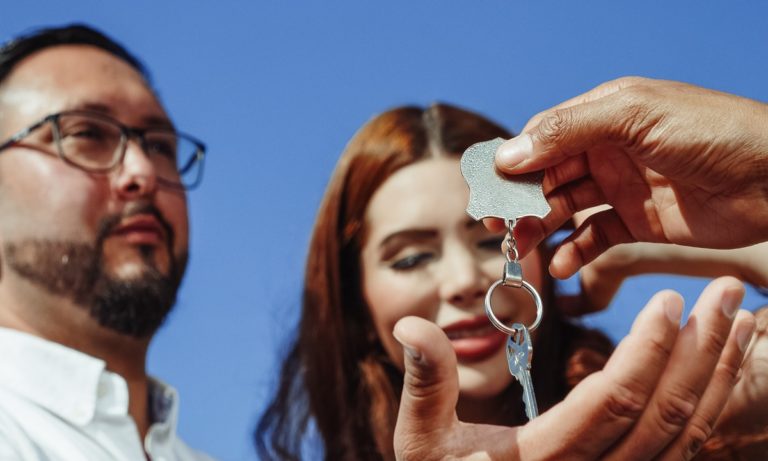Las consecuencias de limitar el precio del alquiler afectan a arrendadores y arrendatarios